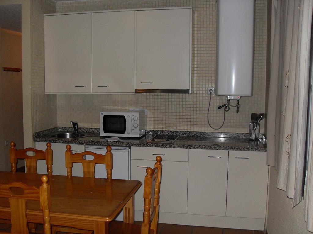 Apartamentos Habitat Zona Media Monachil Phòng bức ảnh